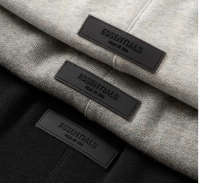 COLLECTION ESSENTIAL CUFFED SWEATS